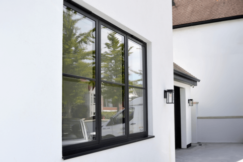 Alu casement window in black